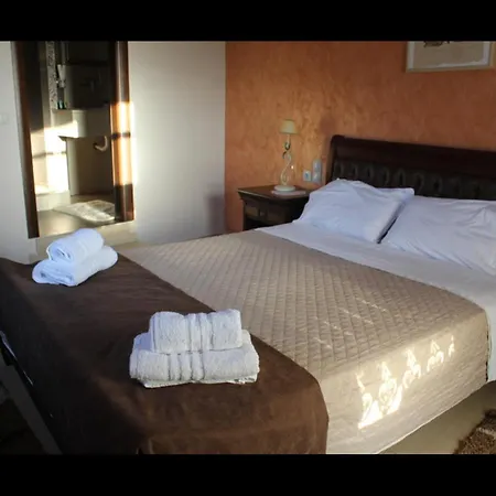 Konukevi Vavitsas 3*